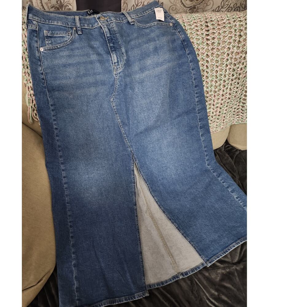GAP - Front split maxi skirt, NWT size 16/33